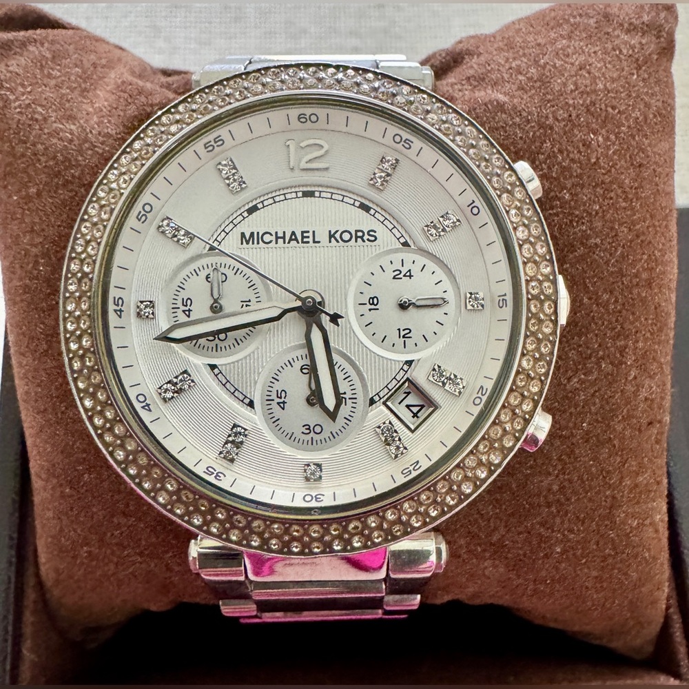 Michael Kors Womens Silver Crystal Accent Chronograph Watch MK5353 - Picture 4 of 11